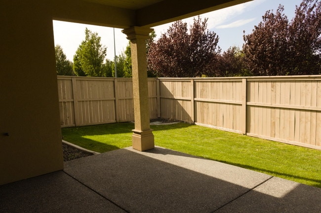 Building Photo - 2437 Bramasole Dr Way