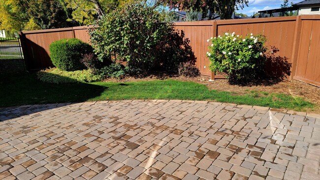 Building Photo - 3993 N Heritage View Ave