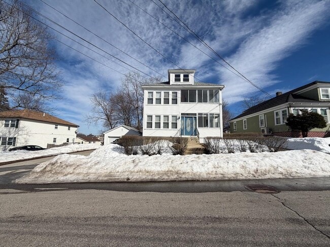 Building Photo - 47 Morgan St