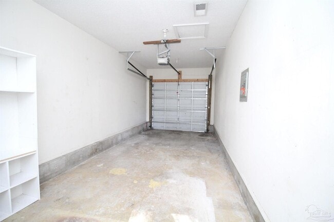 Building Photo - 3231 Palmdale Ave