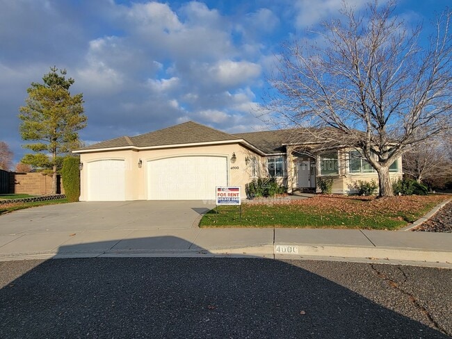 Primary Photo - 4000 W 34th Ct