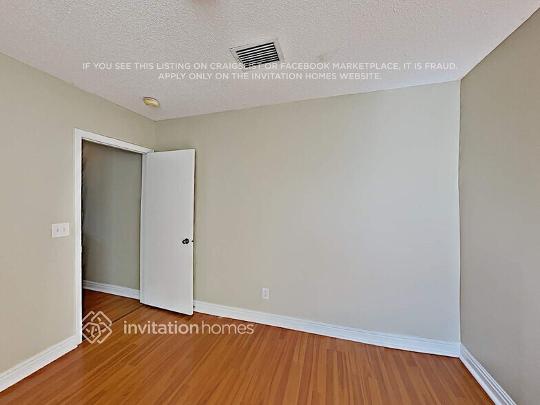 Building Photo - 3457 NW 112th Way