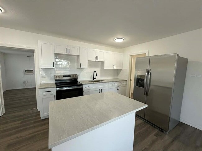 Building Photo - 4711 10th Ave S