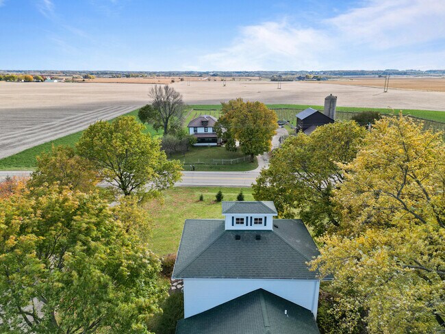 Building Photo - W5838 County Rd A