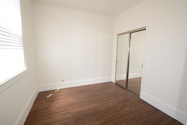 Building Photo - 1401 Jones St