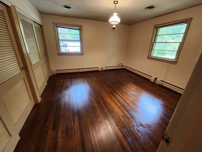 Building Photo - Country Home for Rent in Hanover