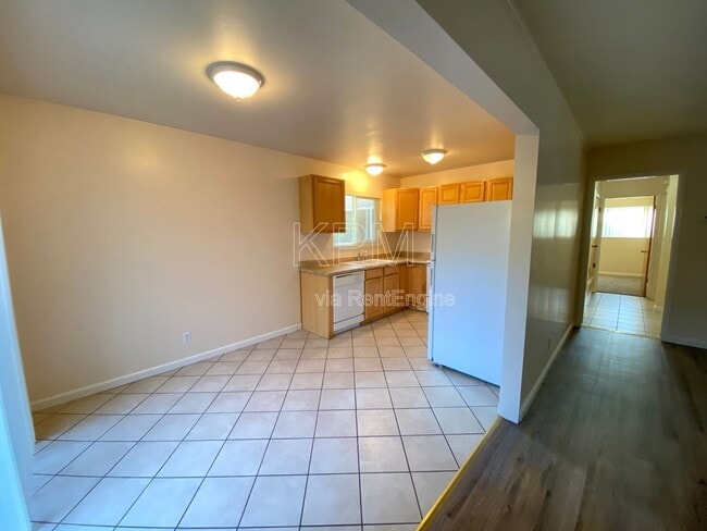 Building Photo - 7714 Brentwood Dr