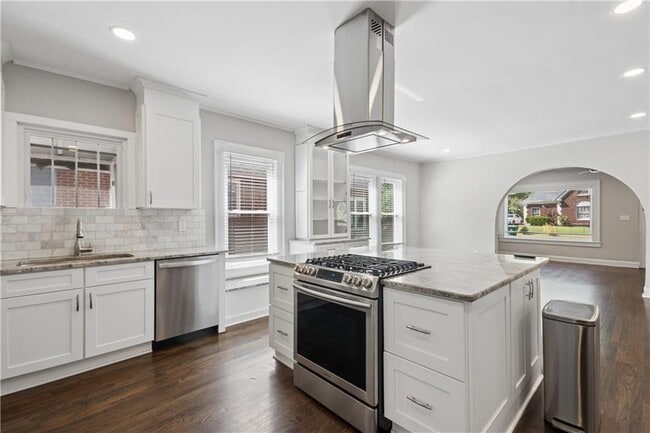 Building Photo - 1213 Cameron Ct NE