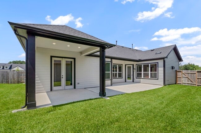 Building Photo - 1206 Hidden Oaks Dr