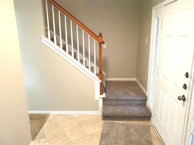 Building Photo - 2111 Aberdeen Dr