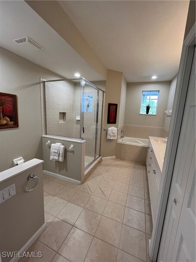 Building Photo - 6809 Ascot Dr