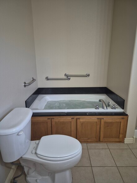 Building Photo - 937 Oak Crossing Dr