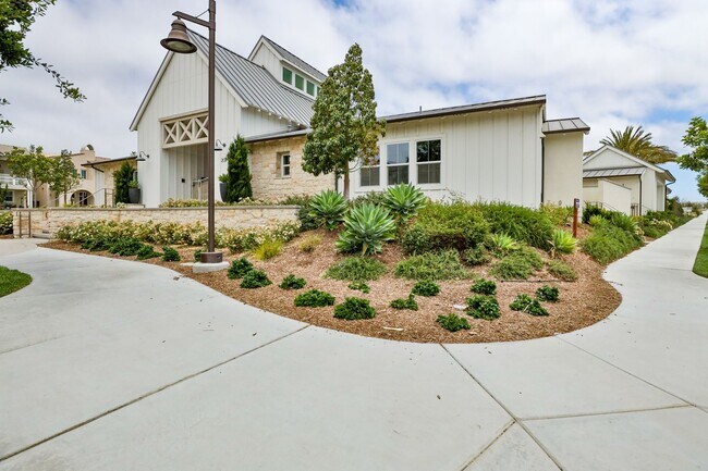 Building Photo - Gorgeous 4 Bedroom and 3 Bath Home in Chula vista/Otay Ranch Area