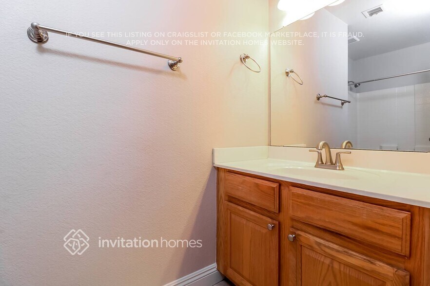 Building Photo - 14429 N 129th Dr