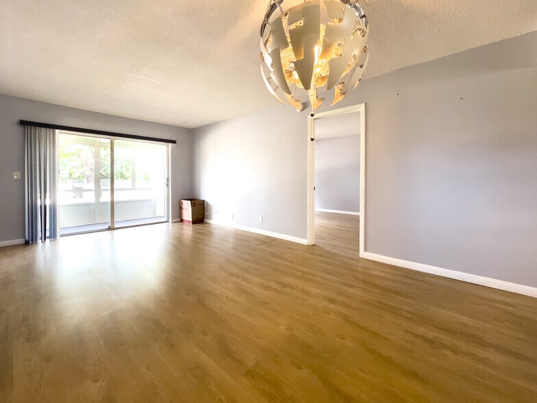 Building Photo - 2801 NW 47th Ter