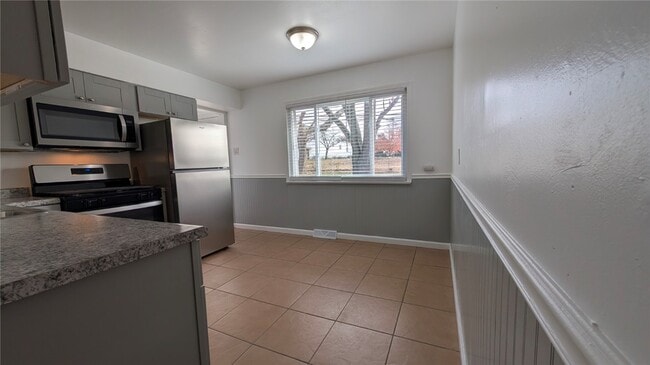 Building Photo - 6720 Cherryvale Dr