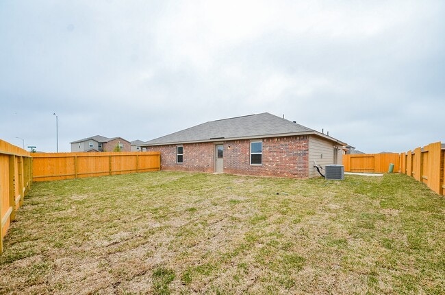 Building Photo - 329 Killam County Dr