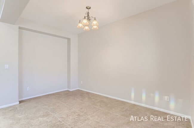 Building Photo - 1009 Barron Creek Ave