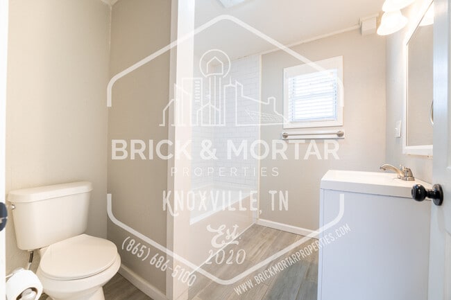 Building Photo - 837 Teffeteller Ln