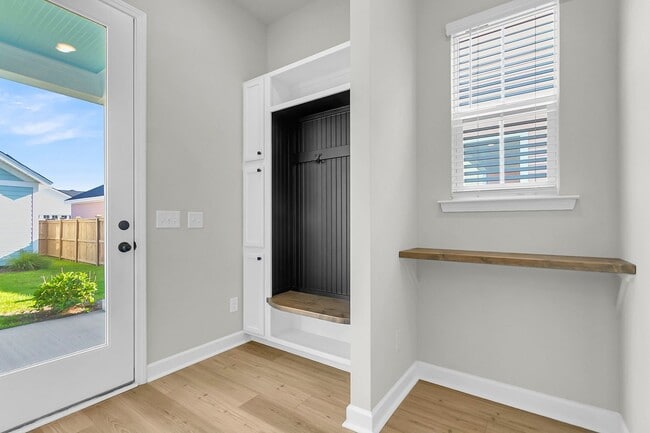 Building Photo - Beautiful 3 Bedrooms, 3.5 Bathrooms Home i...