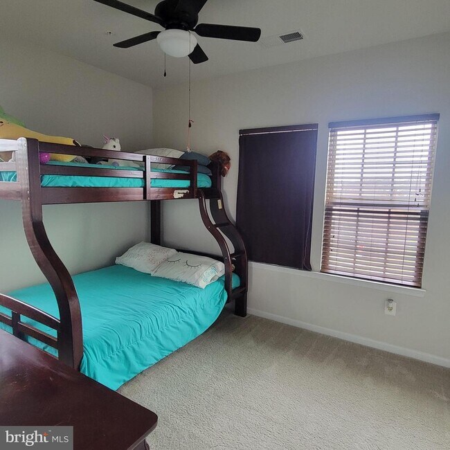 Building Photo - 2922 Glendale Ave