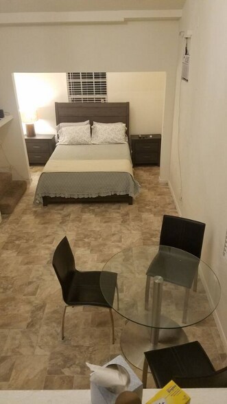 Building Photo - 11744 Archwood St