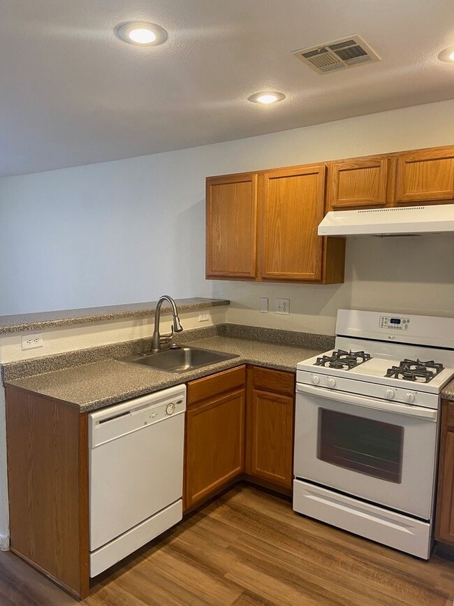 Building Photo - N. Las Vegas 2 Bedroom home