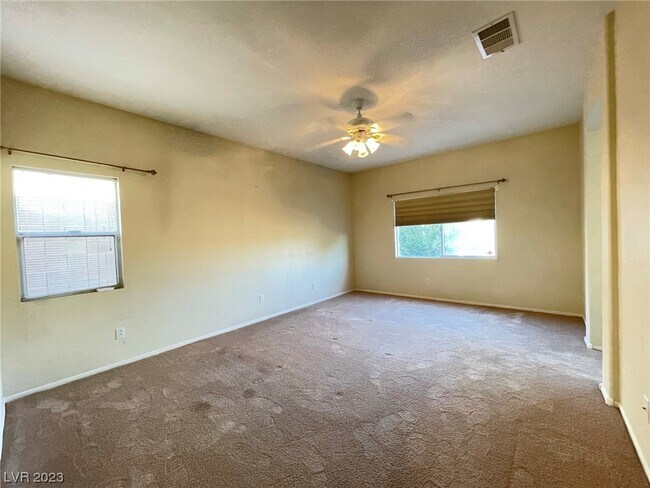 Building Photo - 3216 Stratford Hall Ct