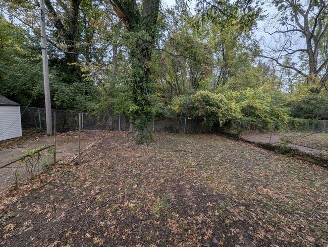 Building Photo - Take Aim at Fletcher - $1000 Security Deposit & 1/2 Off Your First Month!