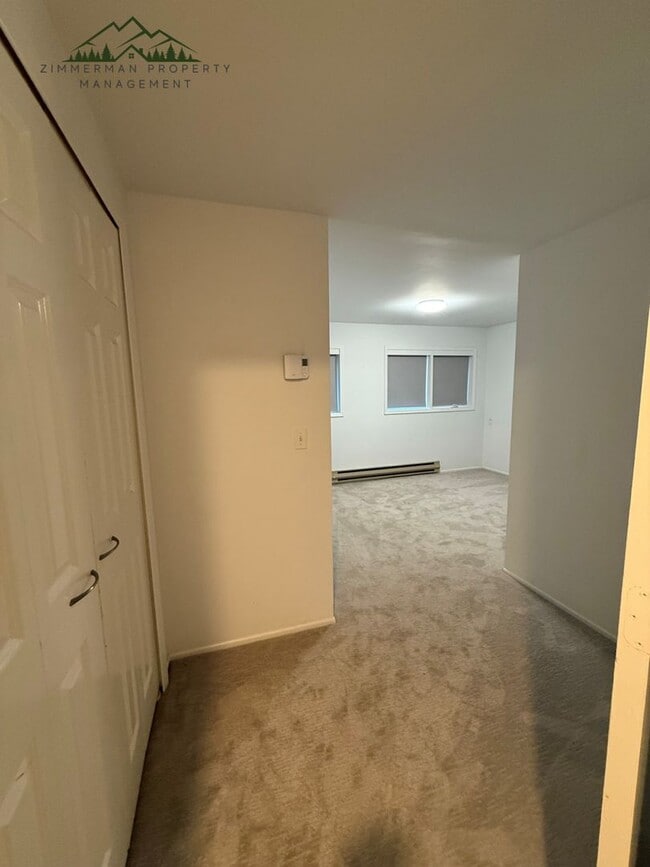 Building Photo - 1808 E 28th Ave