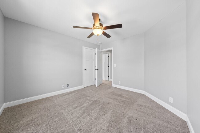 Building Photo - 1506 Redrock Ct