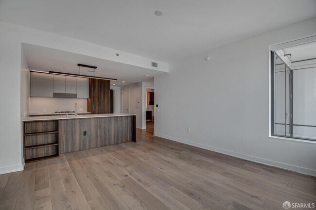 Building Photo - 280 Spear St