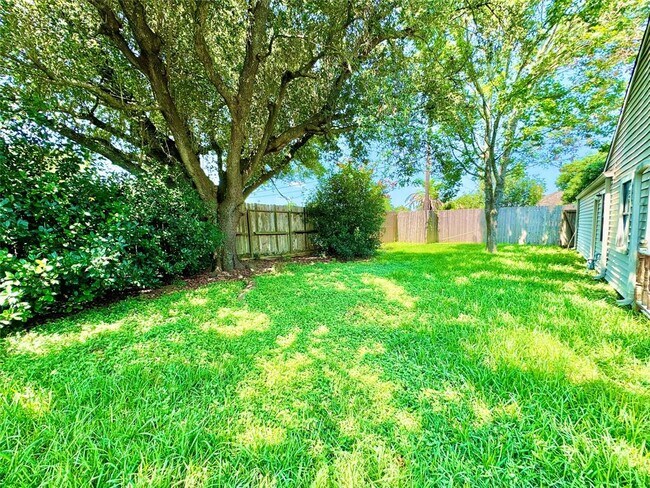 Building Photo - 7743 Portal Dr