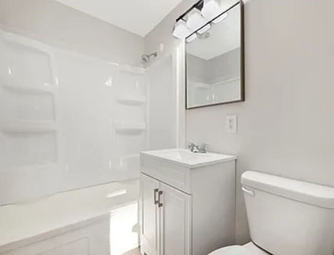 Building Photo - 6020 N East Park View St