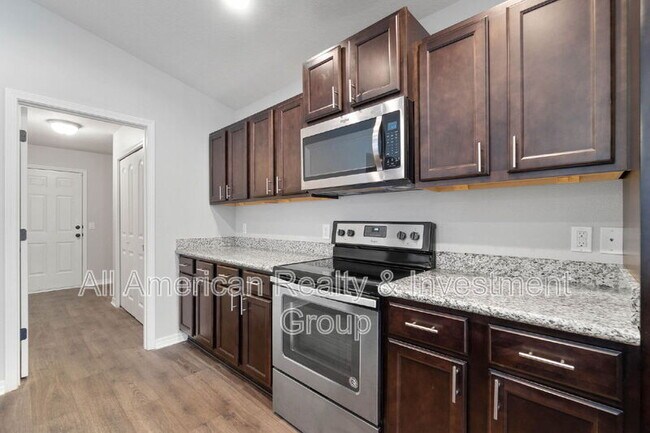 Building Photo - 2432 Frontera St