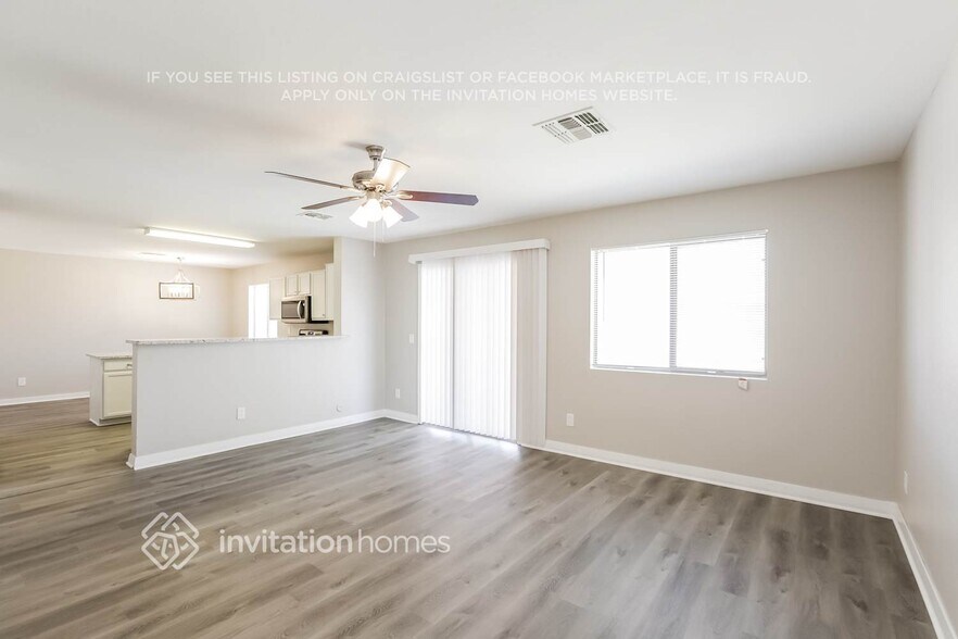Building Photo - 3134 W Wayland Dr
