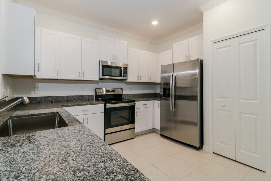 Building Photo - 2171 Great Sapphire Ln