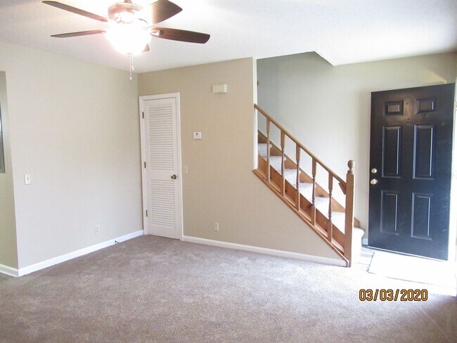 Building Photo - Mallwood Subdivision