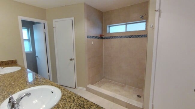 Building Photo - 5102 Alan Bean Dr