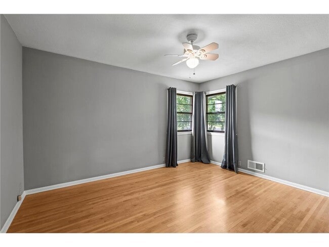 Building Photo - 1435 Englert Rd