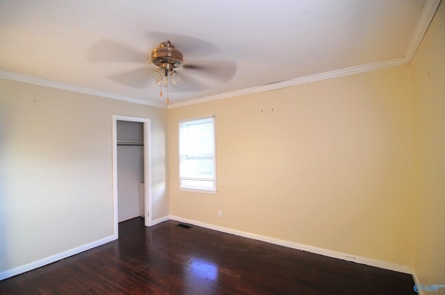 Building Photo - 1702 Truman Dr NE