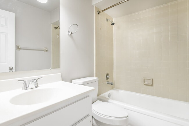 Building Photo - 810 Grand Cayman Ct