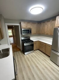 Building Photo - 601 Woodland Ave