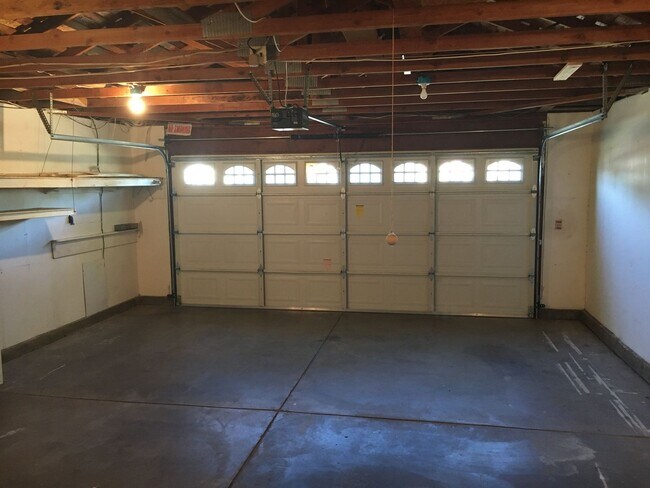 Building Photo - 412 Coralwood Rd