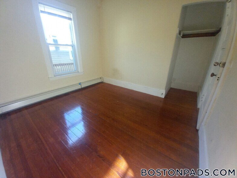 Building Photo - 3 Washburn Terrace