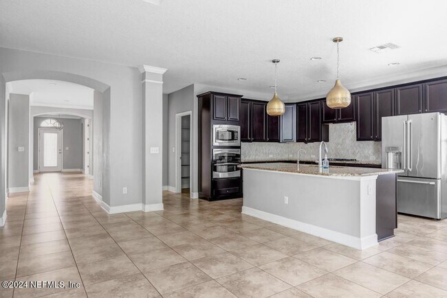 Building Photo - 96 Taylor Ridge Ave