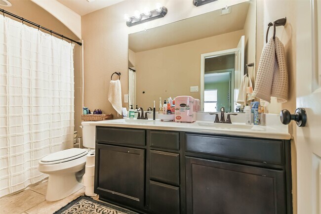Building Photo - 111 Quail Meadow Dr
