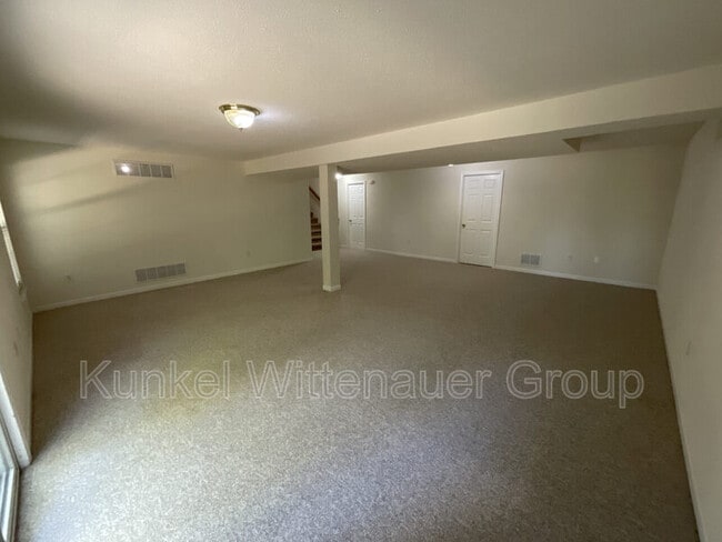 Building Photo - 1545 Fairoaks Dr