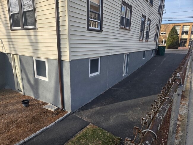 Building Photo - 232 Nahatan St