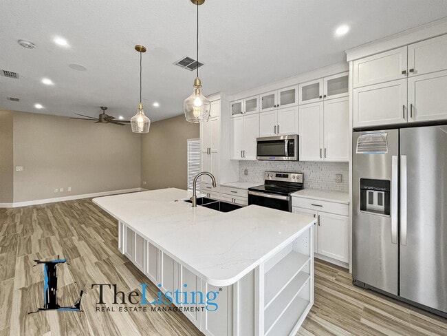 Building Photo - 11272 Moonshine Creek Cir